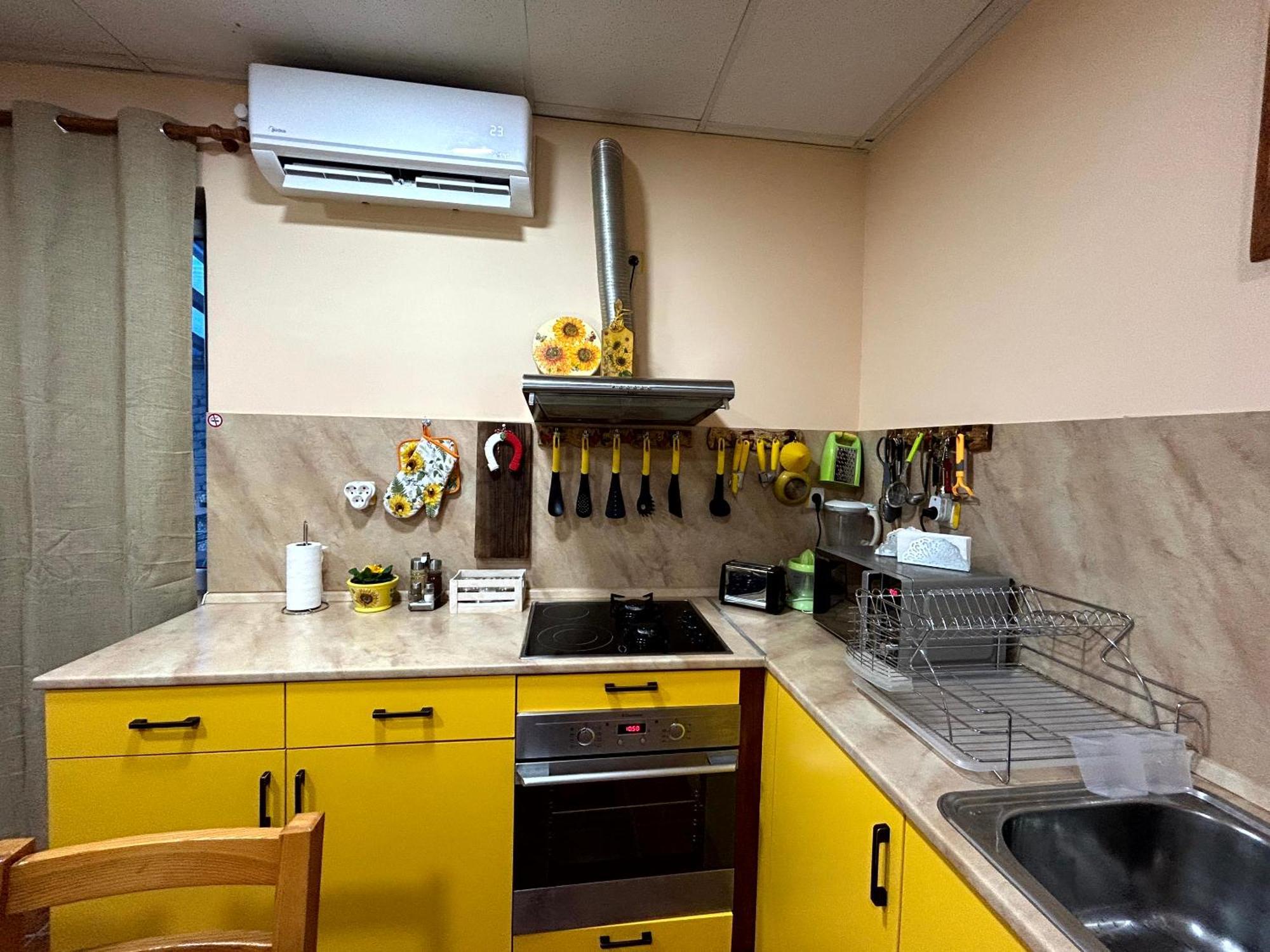 трапезица с безплатен паркинг двор и веранди Holiday home Veliko Tarnovo